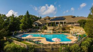 Fairway Woods 36 with Wintergreen Advantage