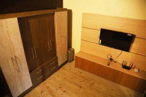 Chalé com Piscina Aquecida - Vista Panorâmica da Praia, a 200m do Mar, Sala de Jogos, Academia e Churrasqueira