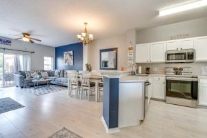 Townhome 7 Mi to Disney Parks Resort Pool Access!