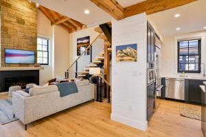 6-Cottage Bundle at Academy Place