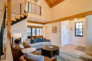 Academy Place | Kings Crown