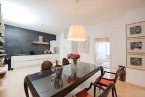 Downtown Apartment Tirana