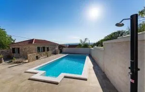 4 Bedroom Cozy Home In Krusevo - Bašić