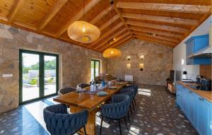 4 Bedroom Cozy Home In Krusevo 