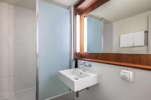 Hotels Campanile NATURE - Toulouse Nord L'Union : photos des chambres
