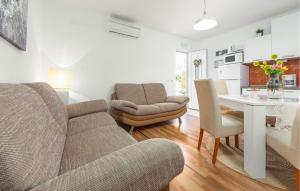 Nice Apartment In Povljana