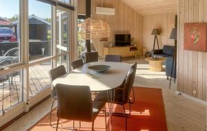 Gorgeous Home In Ulfborg With Kitchen