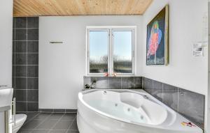 Gorgeous Home In Ulfborg With Kitchen