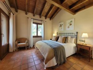 Maisons de vacances El Xalet de la Padrille : Maison de Vacances 4 Chambres