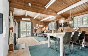 3 Bedroom Cozy Home In Ulfborg