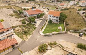 Awesome Apartment In Kustici With Wifi