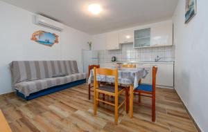 Awesome Apartment In Kustici With Wifi