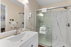 Timbers Studio 13 with Wintergreen Advantage