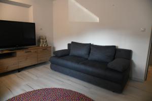 Conveniently Located Alpine Apartment