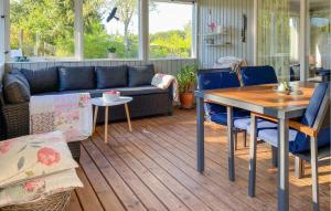 Gorgeous Home In Farsø With Wifi