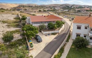 2 Bedroom Nice Apartment In Kustici