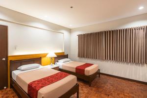 Tropicana Suites