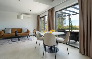 Gorgeous Home In Bale