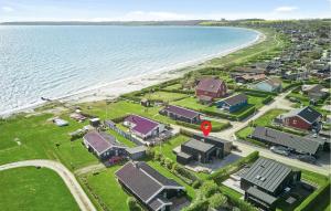 Amazing Home In Juelsminde