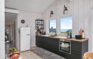 Amazing Home In Juelsminde