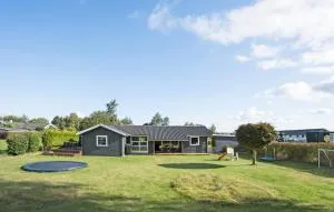 3 Bedroom Gorgeous Home In Bogø By - Bakkebølle Fredskov