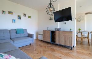 Gorgeous Apartment In Fazana With Wifi