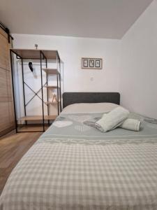 Appartements L'independant - place de parking - wifi : photos des chambres