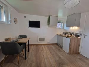 Appartements L'independant - place de parking - wifi : photos des chambres