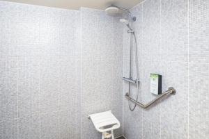 Hotels Campanile NATURE - Cergy Saint Christophe : photos des chambres