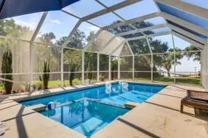 Waterfront Gulf Coast Home with Outdoor Oasis! - Паскагула