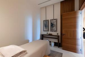 The Four Bedroom Empire Estates