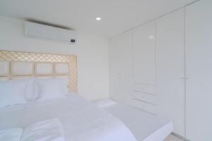 lujoso apartamento familiar frente al mar