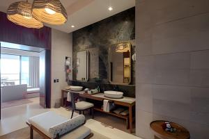 The Four Bedroom Empire Estates