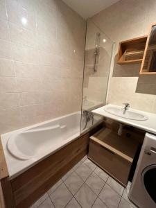 Résidence Les Arolles - 2 pièces cabine 6 personnes exposé Sud MAE-9724