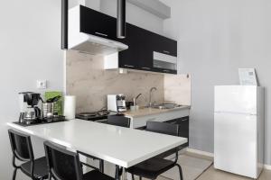 Modern Apartment 305