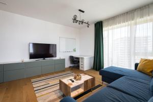 Blue Lagoon-1 BR Amazing Balcony