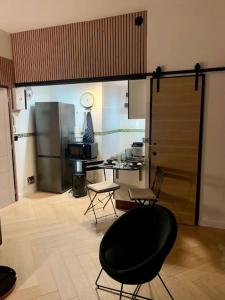 Appartements Le Doux Mer - Studio Royan Hyper Centre - Classe 3 etoiles - 2 pers - 150m plage : photos des chambres