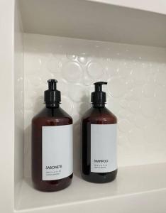 Apto em condomínio com praia em Angra com piscina, sauna e garagem