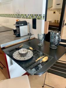 Appartements Le Doux Mer - Studio Royan Hyper Centre - Classe 3 etoiles - 2 pers - 150m plage : Studio