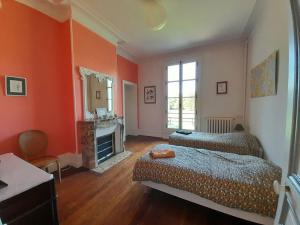 Aile Château La Chapelle du Bois des Faulx