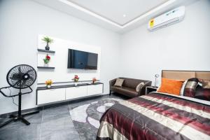 Stay with Peace on Spintex Road