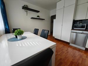 Railway st. central cozy apart+P