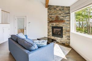 Waterfront Roque Bluffs Hideaway with Private Beach