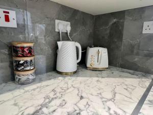 2 Bed Preston City Centre Flat - Sleeps 4 with parking