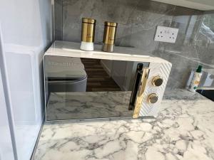 2 Bed Preston City Centre Flat - Sleeps 4 with parking