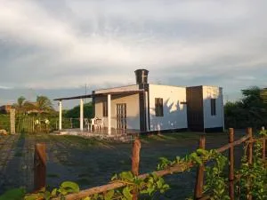 Cabaña frente al mar Encanto del Viento - Quesimbre