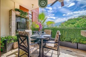 1 BR Condo - Amazing Sunsets Froom the Roof - Pool