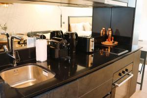 HOM I Inmejorable y Luminoso Estudio en Las Condes
