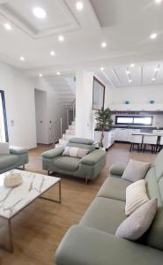 Villa avec piscine, 3 suites, 6lits, à 3min de la plage