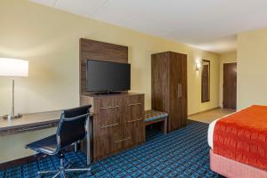 King Room - Disability Access room in Best Western Plus North Shore Hotel